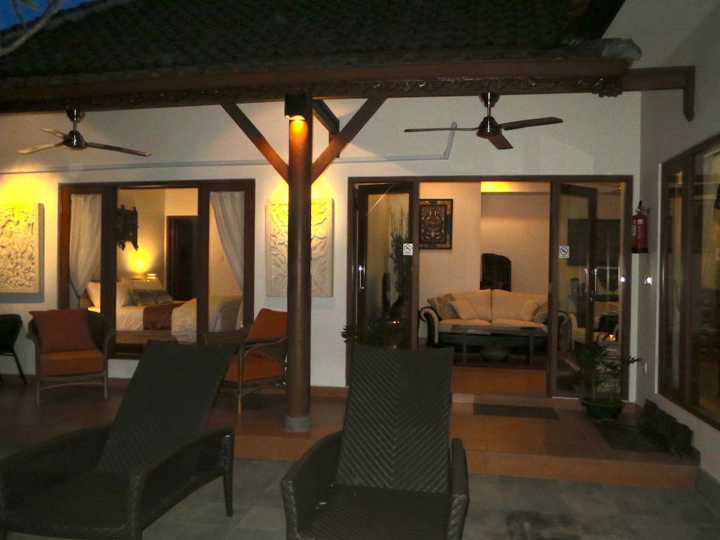 Villa Chinta 1 Sanur Szoba fotó