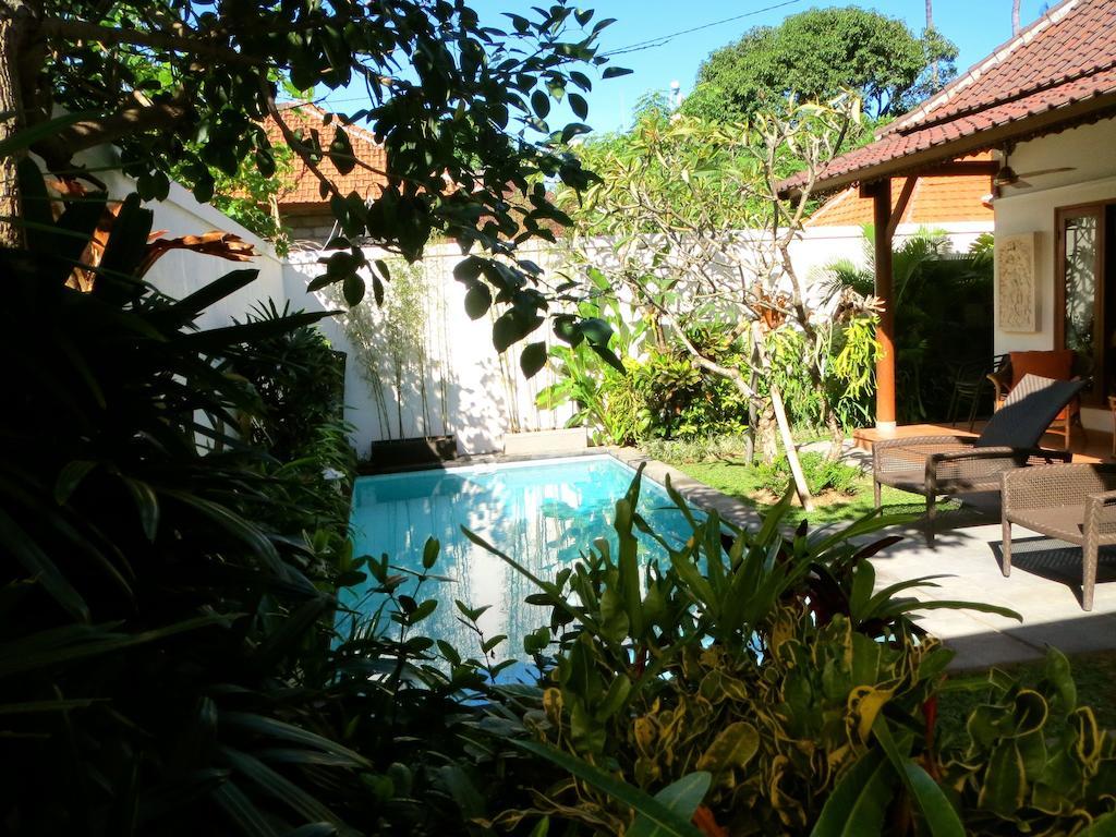 Villa Chinta 1 Sanur Szoba fotó